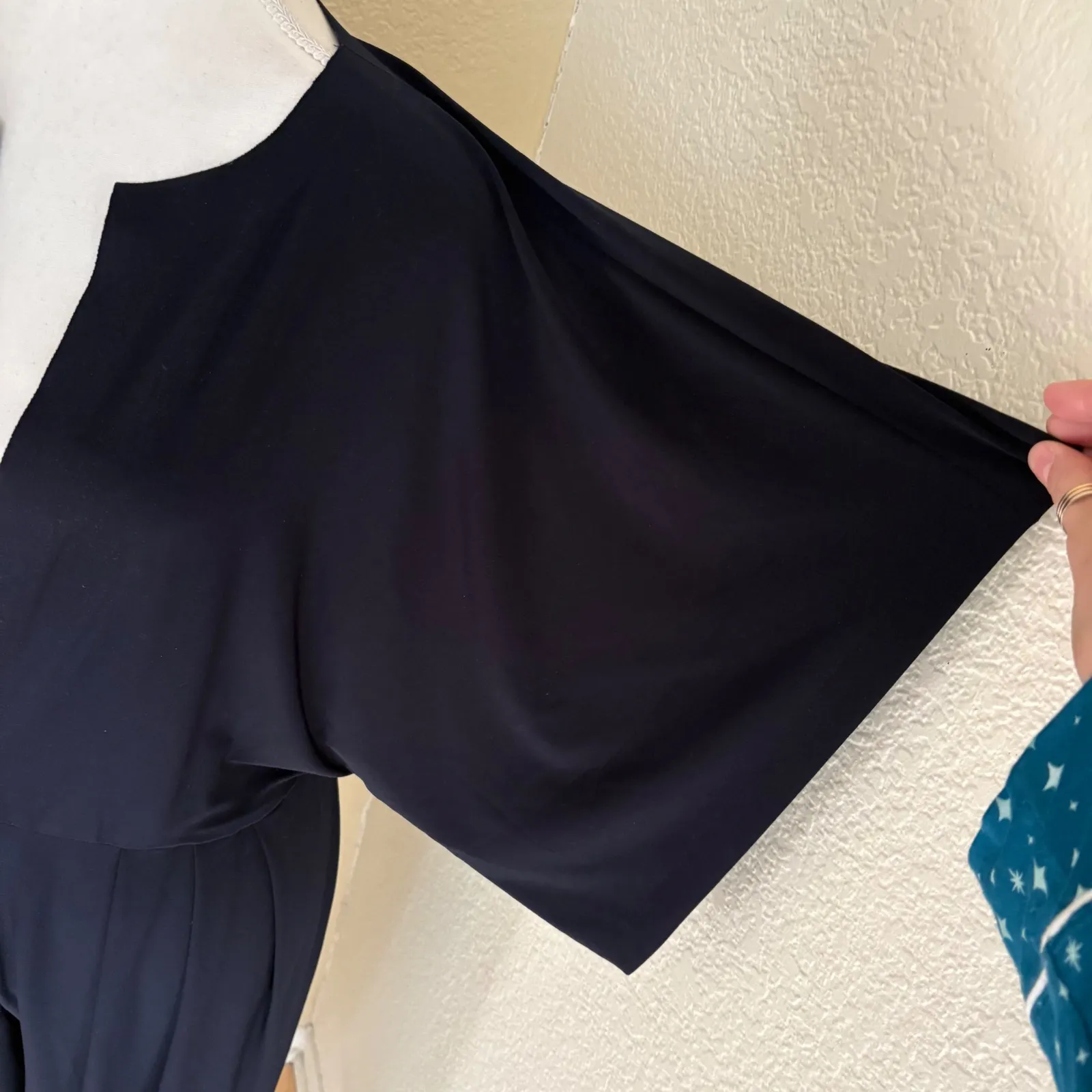 NORMA KAMALI Rectangle Plunging Kimono Sleeve Jogger Jumpsuit Size Medium - Image 5