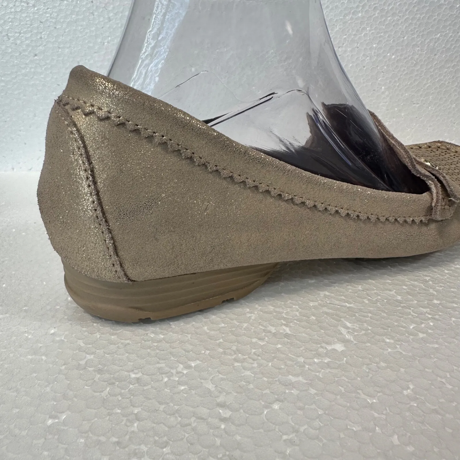 Baretraps Posture Comfort Gold Oakes Loafers Women's 8.5 M Perforated Leather - Image 5