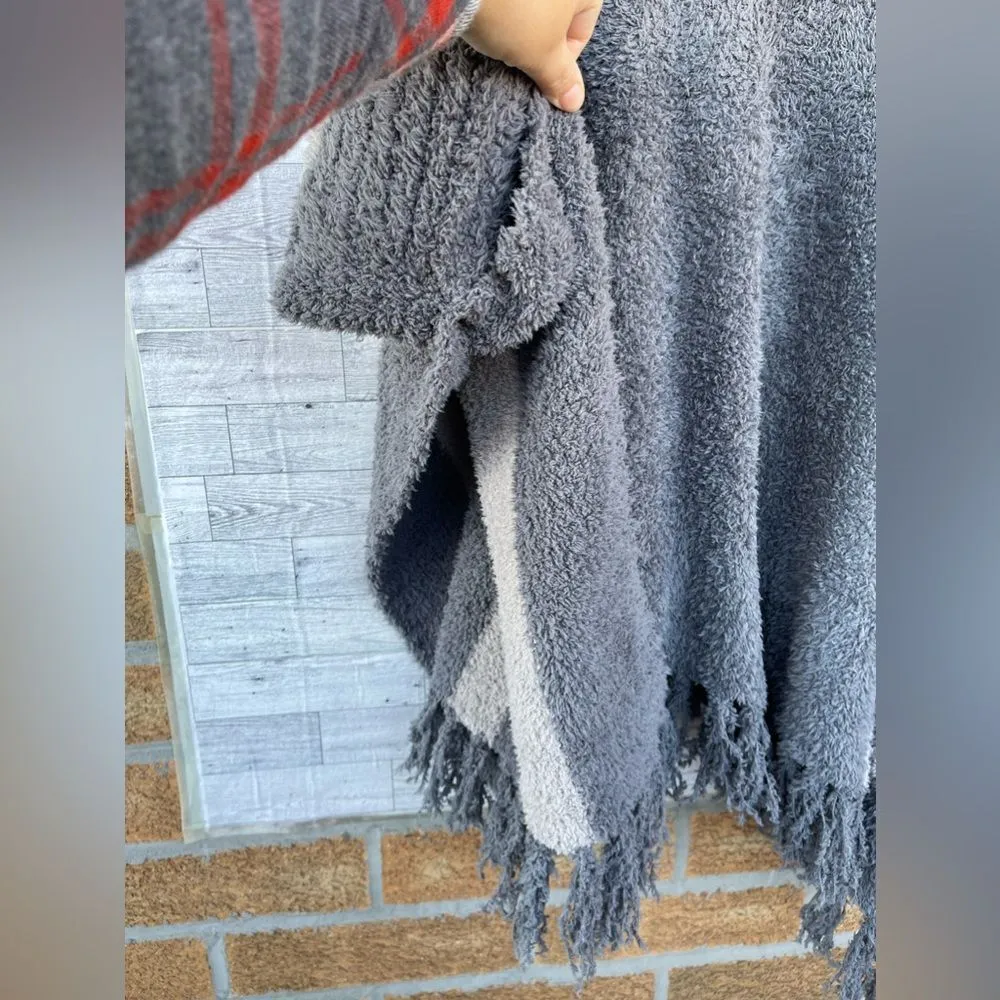 Barefoot Dreams One Size Cozy Chic Beach Fringe Lounge Poncho In gray/tan XL - Image 7