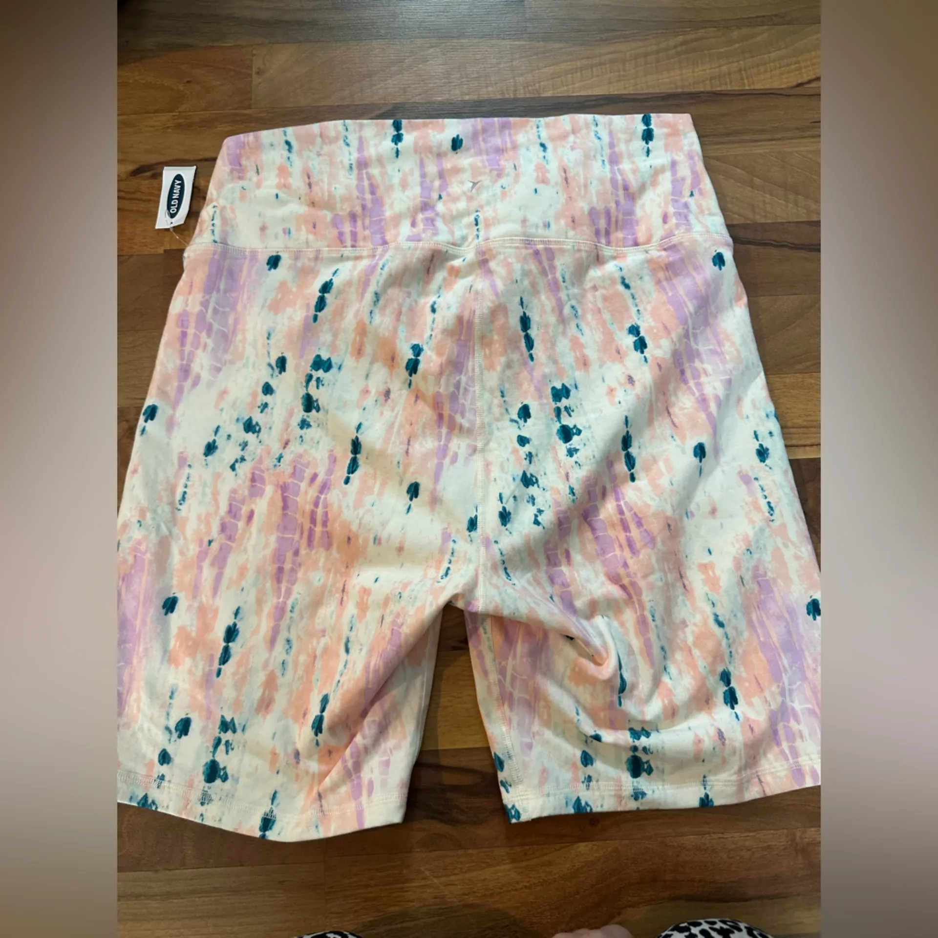 NWT! Old Navy Women's Pastel Tie-Dye Athletic Shorts - Image 2