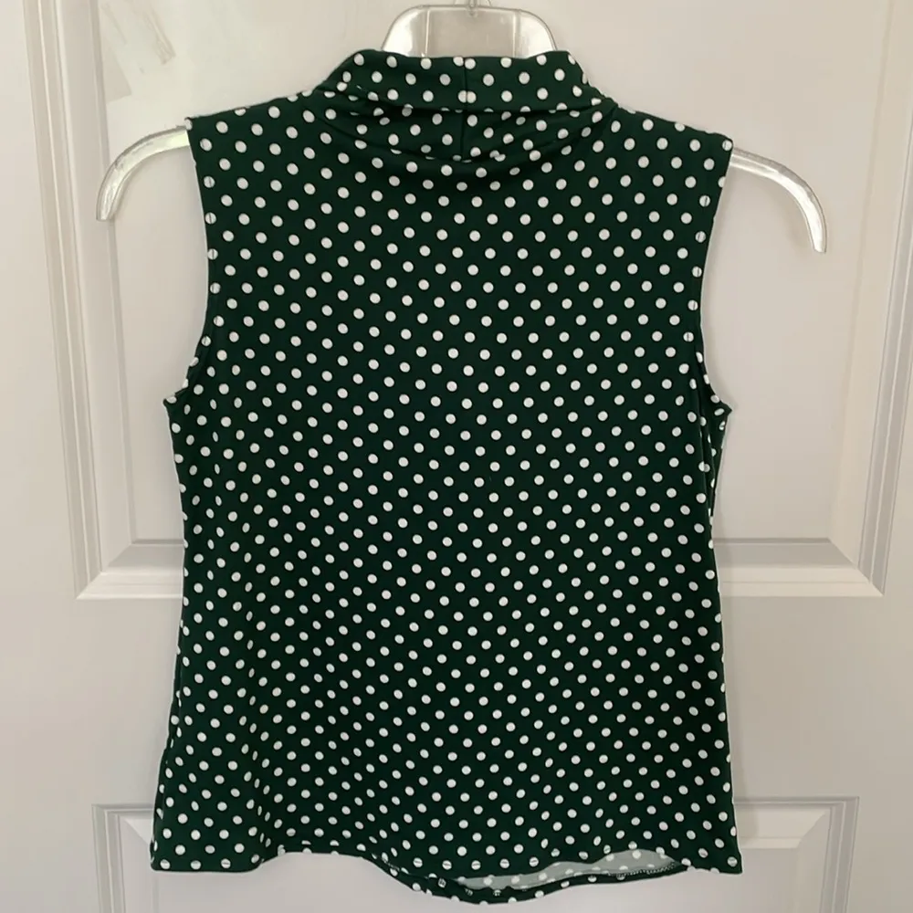 Tiffany & Grey Sleeveless Polka Dot Top MP Green Size undefined - Image 2