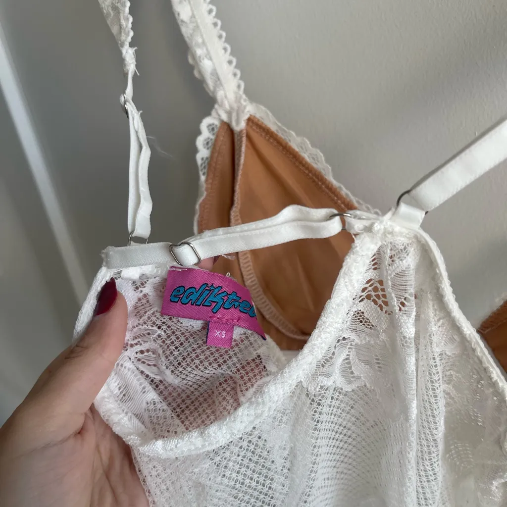 Lace Bralette in White - Image 4