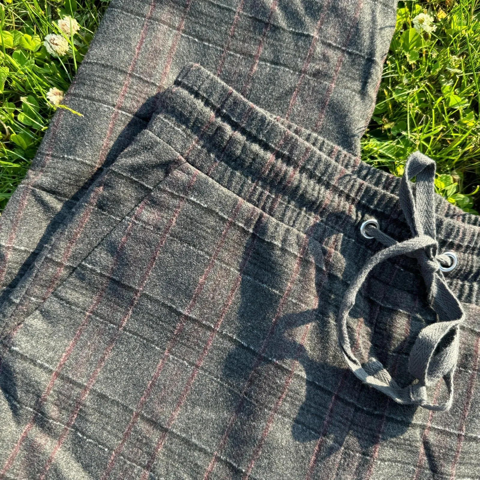 LOFT Women’s Dark Gray Plaid Drawstring Jogger Pants Size PXS - Image 2