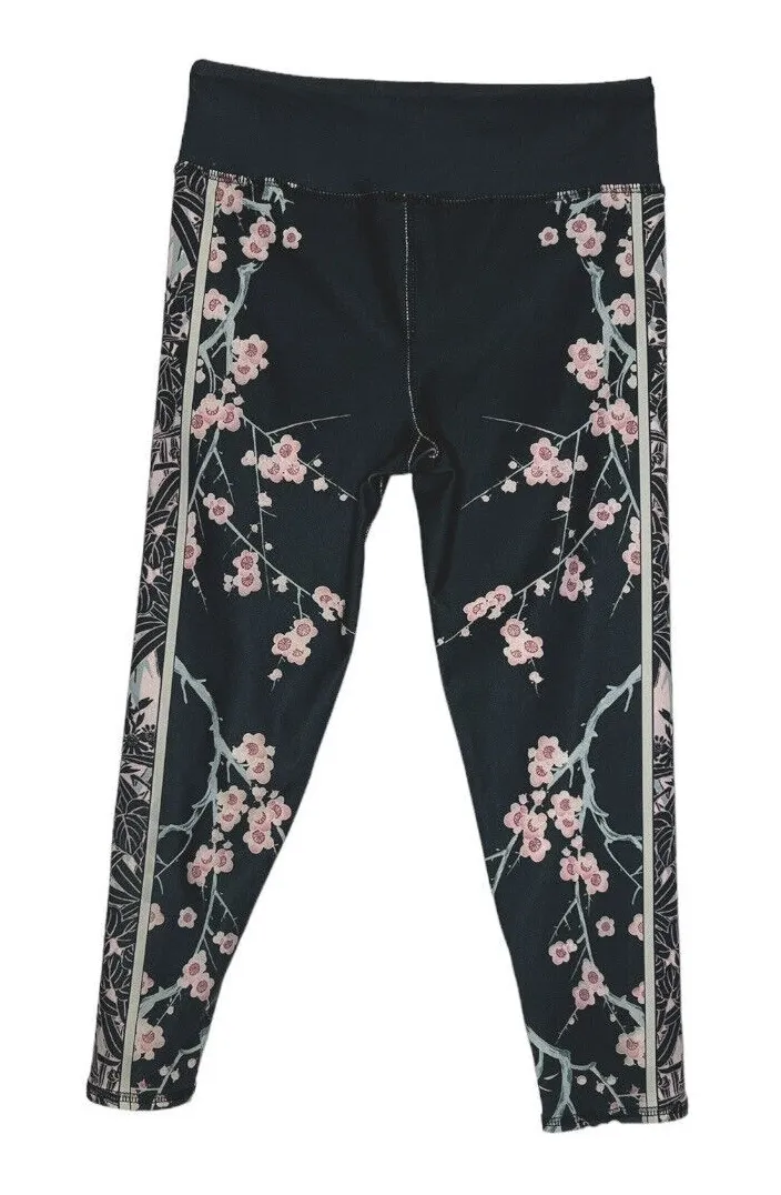 Evolution and Creation Women's Cropped Leggings Dark Gray Pink Floral Size M - Image 1