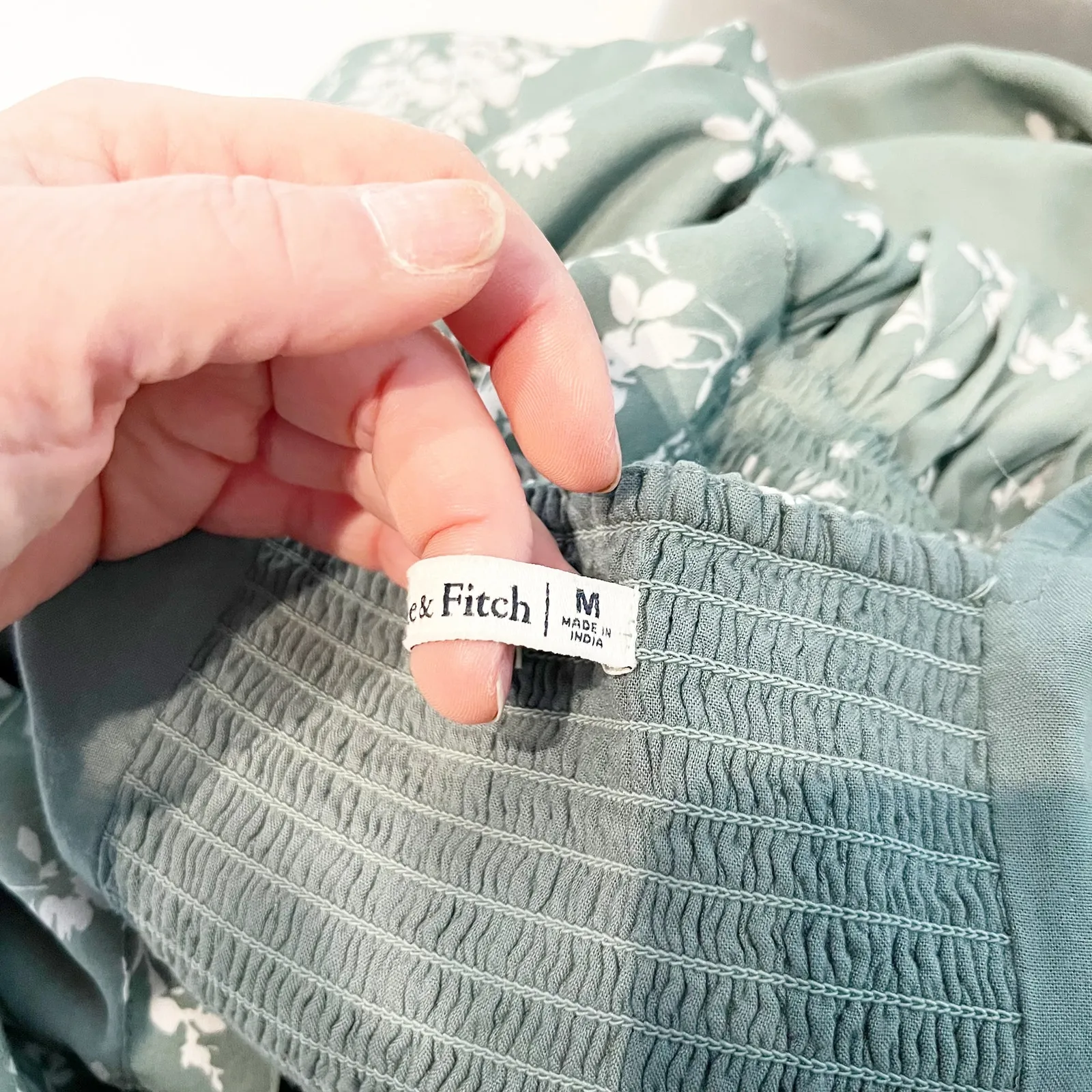 Abercrombie Short Sleeve V Neck Floral Mini Dress Green Medium - Image 3