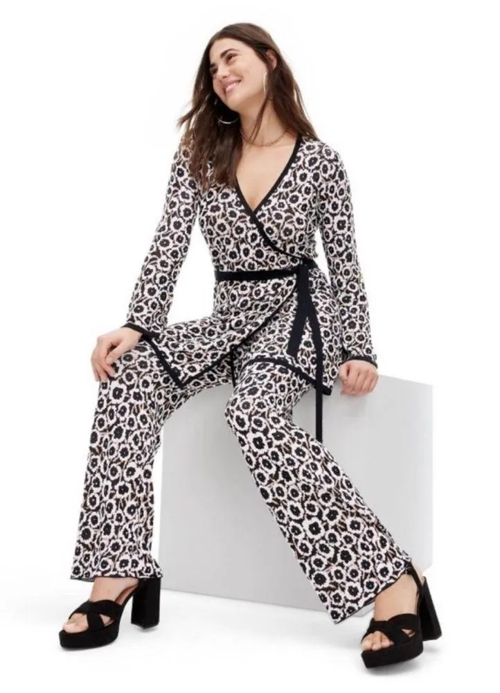 NWT DVF for Target Collab Long Sleeve Wrap Top Poppy Sweater Floral Knit Retro M - Image 4