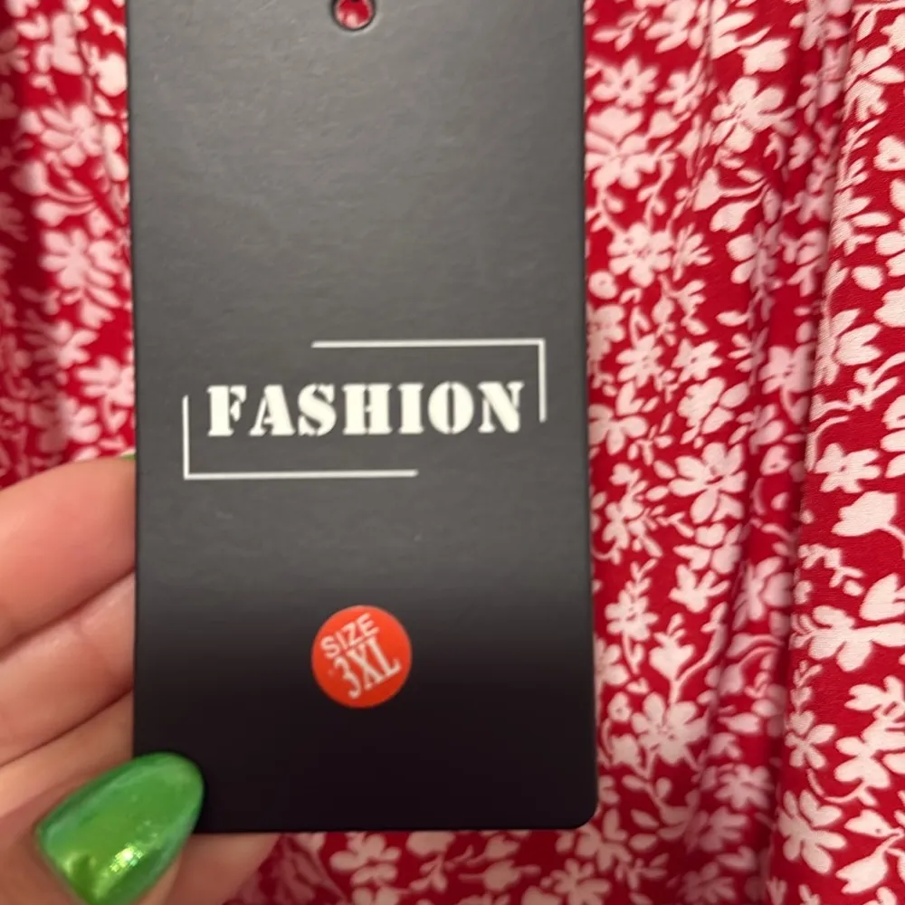 NWT red floral maxi dress plus size 3X - Image 5