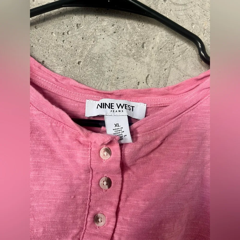 pink blouse - Image 2