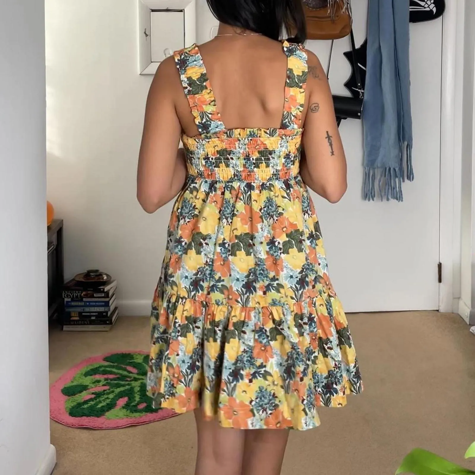 Mini multi-coloured floral dress from abercrombie. size xs - Image 4