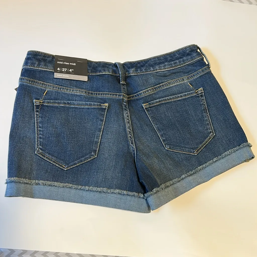Mossimo Womens Size 4 Blue Jean Midi Super Stretch Denim Midrise Shorts NWT 4/27 - Image 2