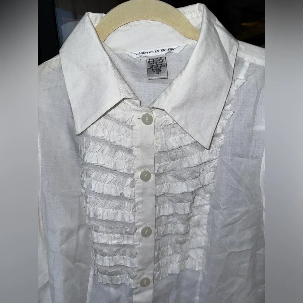 Vintage Diane Von Furstenberg blouse long sleeve button up pleated shirt collar - Image 2