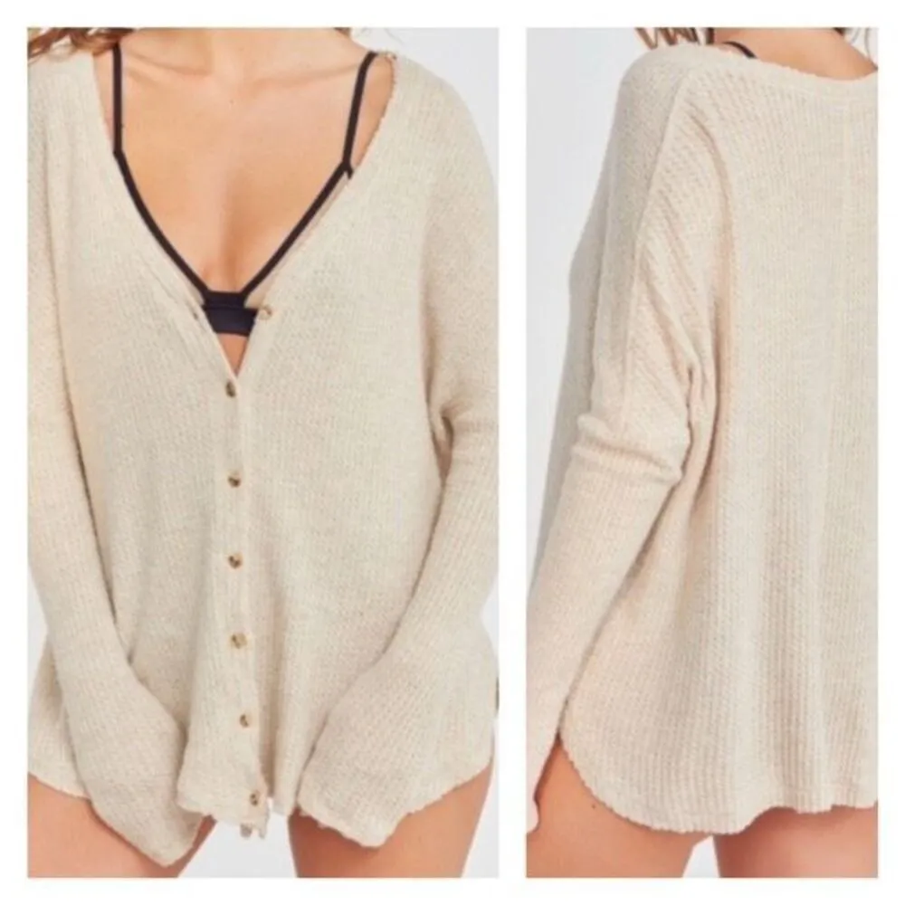 Urban Outfitters‎ Out From Under Beige Jojo Thermal Henley Shirt Size Medium - Image 2