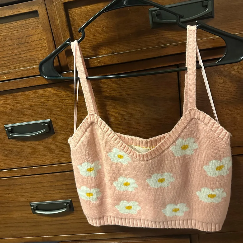 Altar'd State Ladies Small Pink Spaghetti Strap Daisy Floral Tank Top Cropped - Image 3