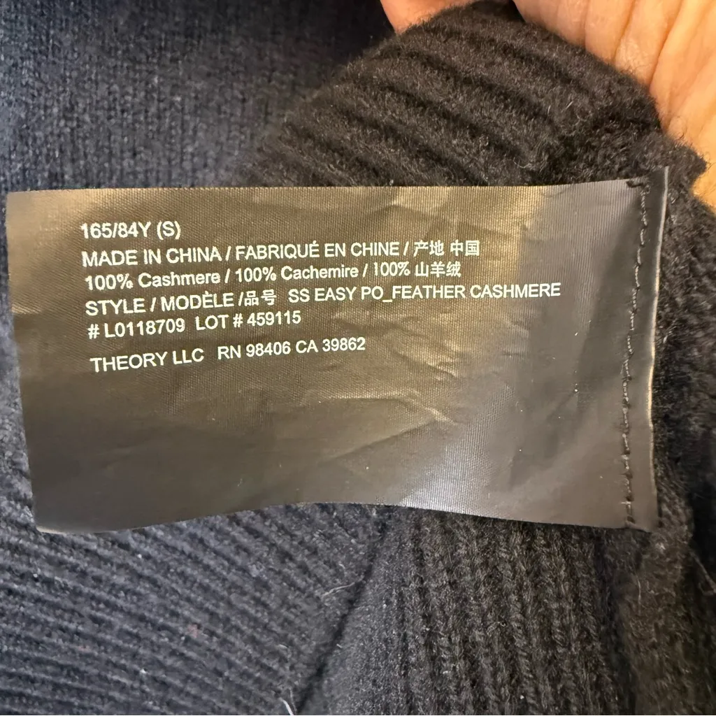 Theory Black Cashmere Short Sleeve Crewneck Sweater Women’s Size Small Soft Cozy - Image 7