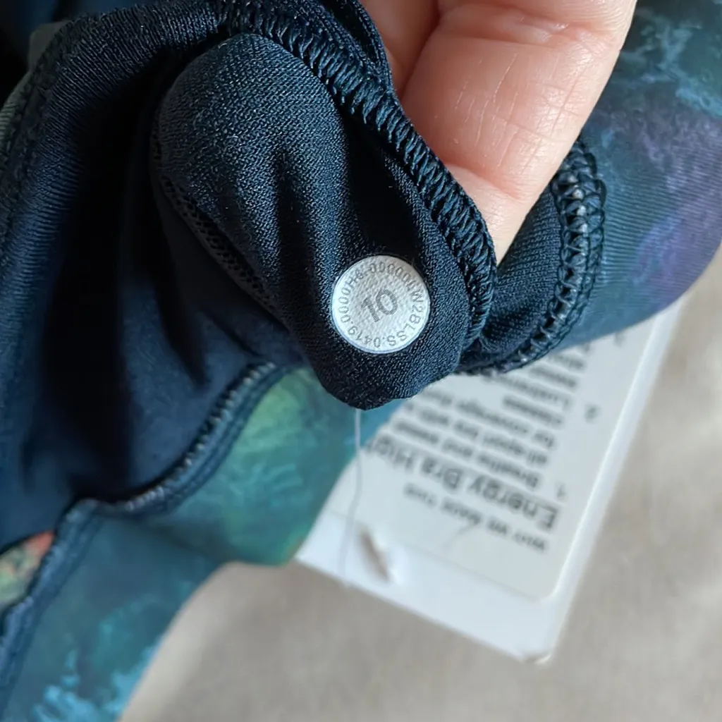 Lululemon energy bra high neck - size 10 - Image 5