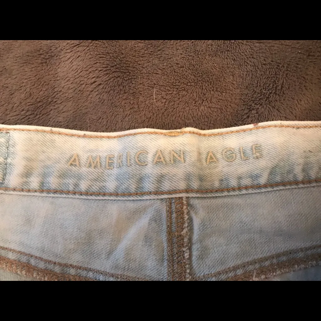 American eagle size 0 distressed mom jeans - Image 3