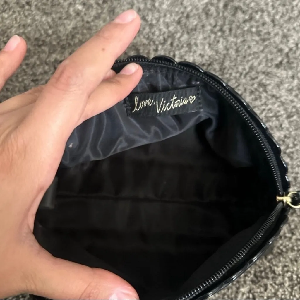 Victoria's Secret makeup bag 0039 - Image 3