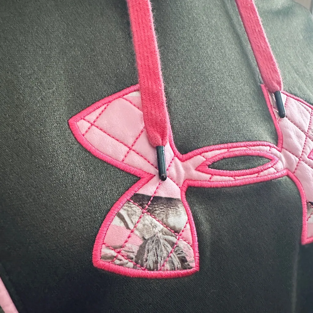 Under Armour Storm Women’s Hoodie Green Pink Camo Logo Sweatshirt - Image 5