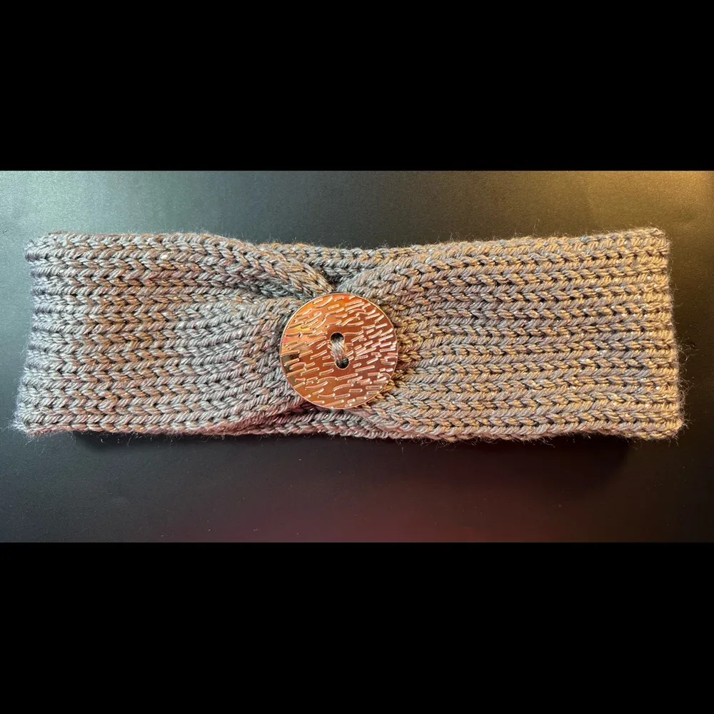 Platinum Silver Knit Headband Ear Warmers New - Image 2