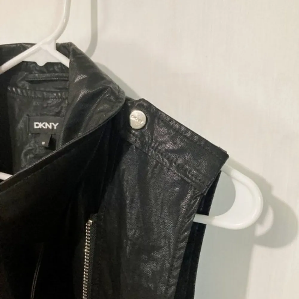 DKNY women's XS faux leather diagonal zipper shoulder strap motorcycle moto vest - Image 3