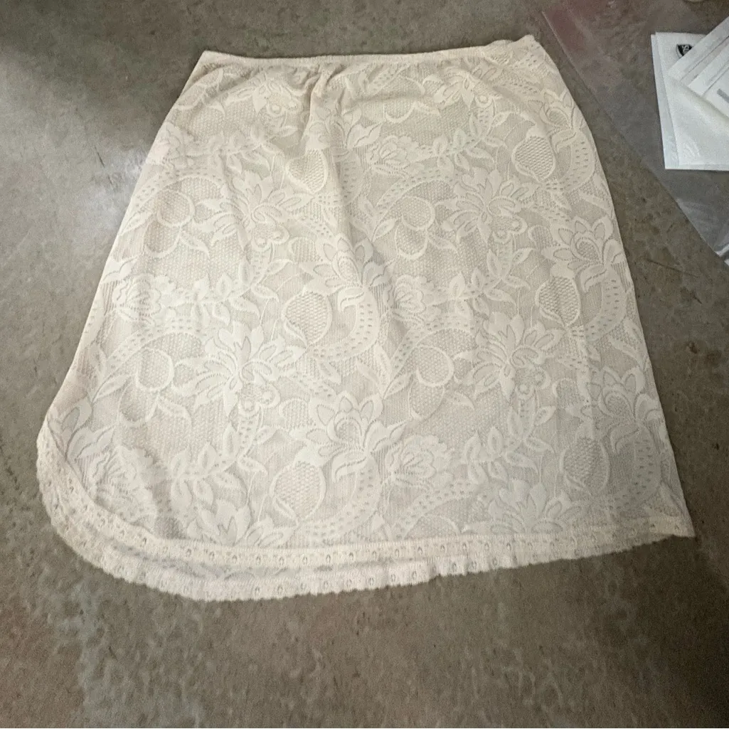 CHLOE Dainty Floral Textured Semi Sheer Lace Nude Mini Skirt Slip - Image 7