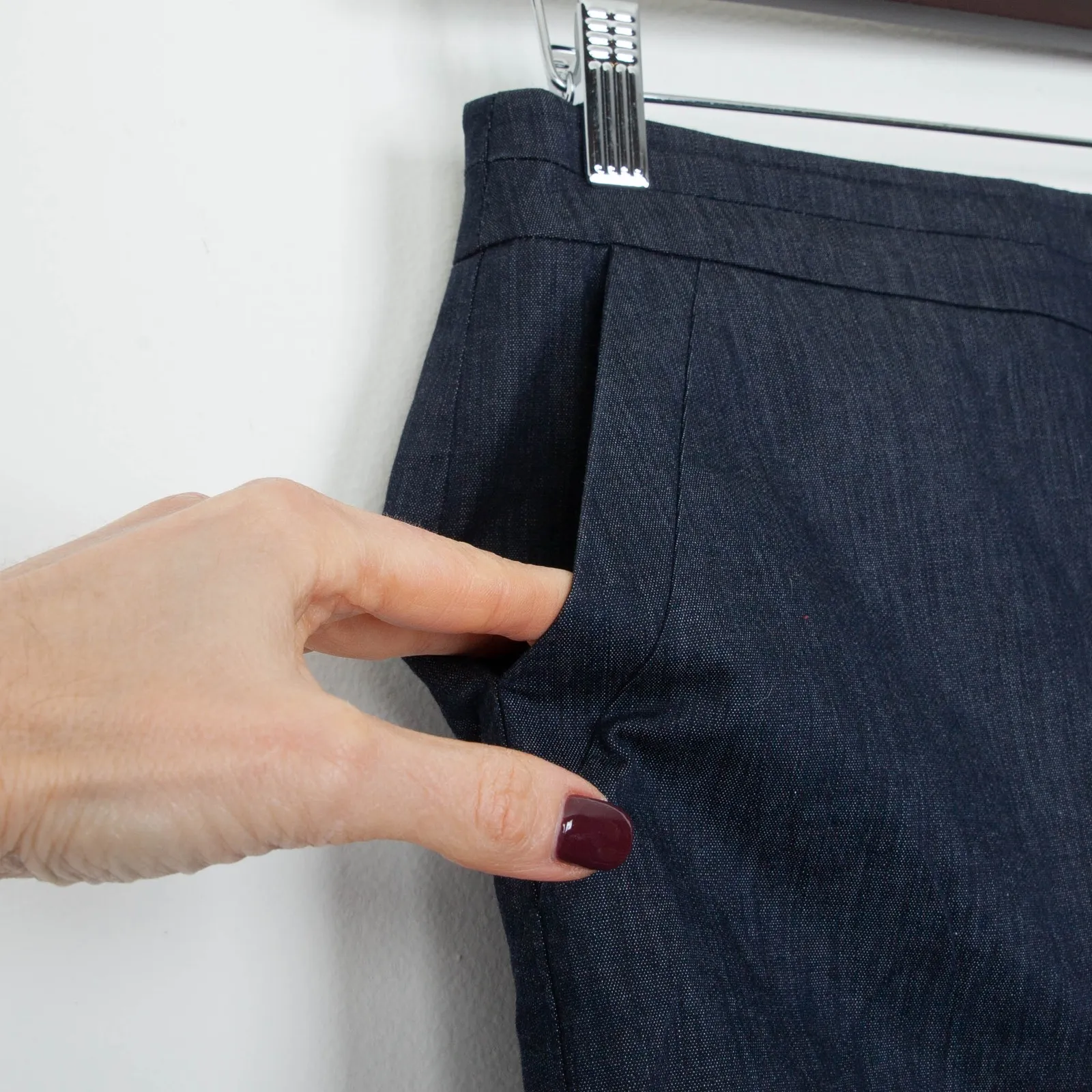 Ann Taylor LOFT Petite Chambray Pencil Skirt Size 2P Blue Professional Career - Image 4