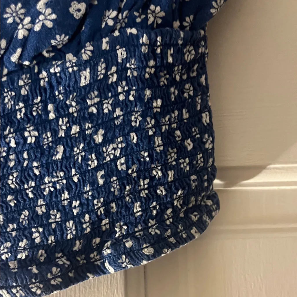 La Hearts Navy Blue Floral Crop Top - Image 3