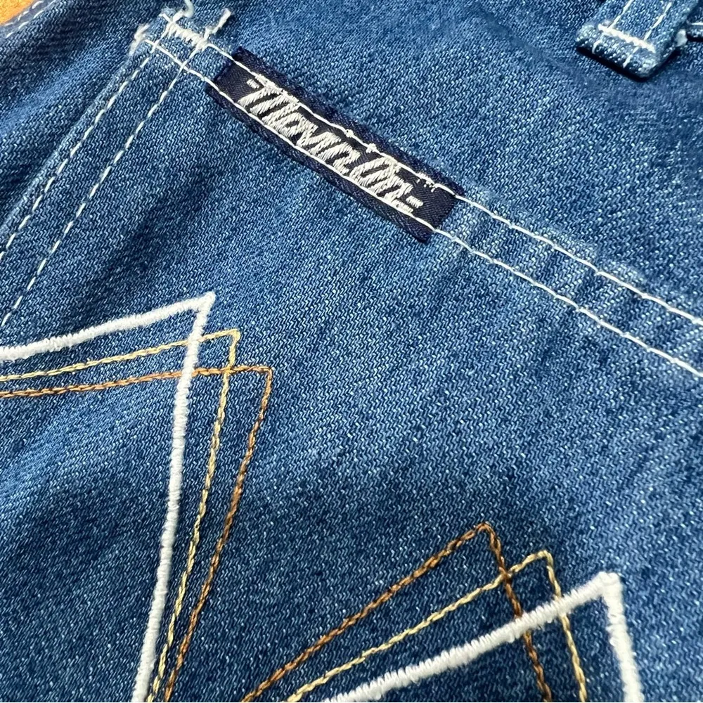 Vintage Levi’s movin on  Blue Denim flare leg Jeans size 31x34 embellished disco - Image 4