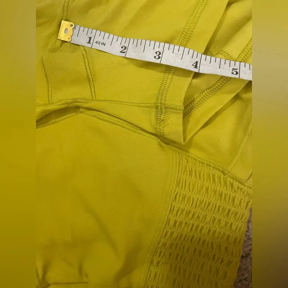 Aerie Offline Real Me Hi-Rise Short Court 4” Biker Short -Chartreuse size XS NWT - Image 7