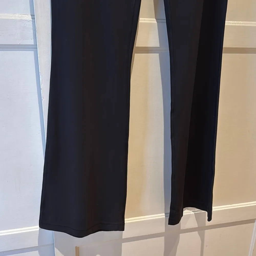 Lululemon  Groove Flares *REGULAR* - Image 4