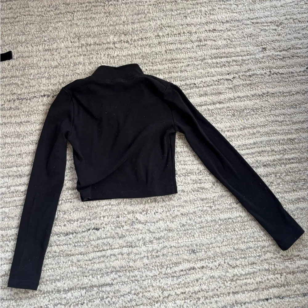 Aritzia black Sunday Best quarter zip crop long sleeve in xs - Image 2