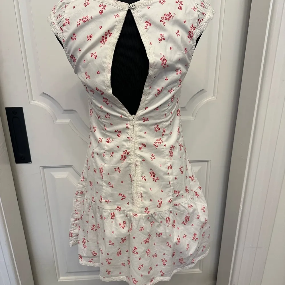 Free People Fitted Faux Shirtdress Open Back Hearts Collar Lace Trim Dress NWOT - Image 6