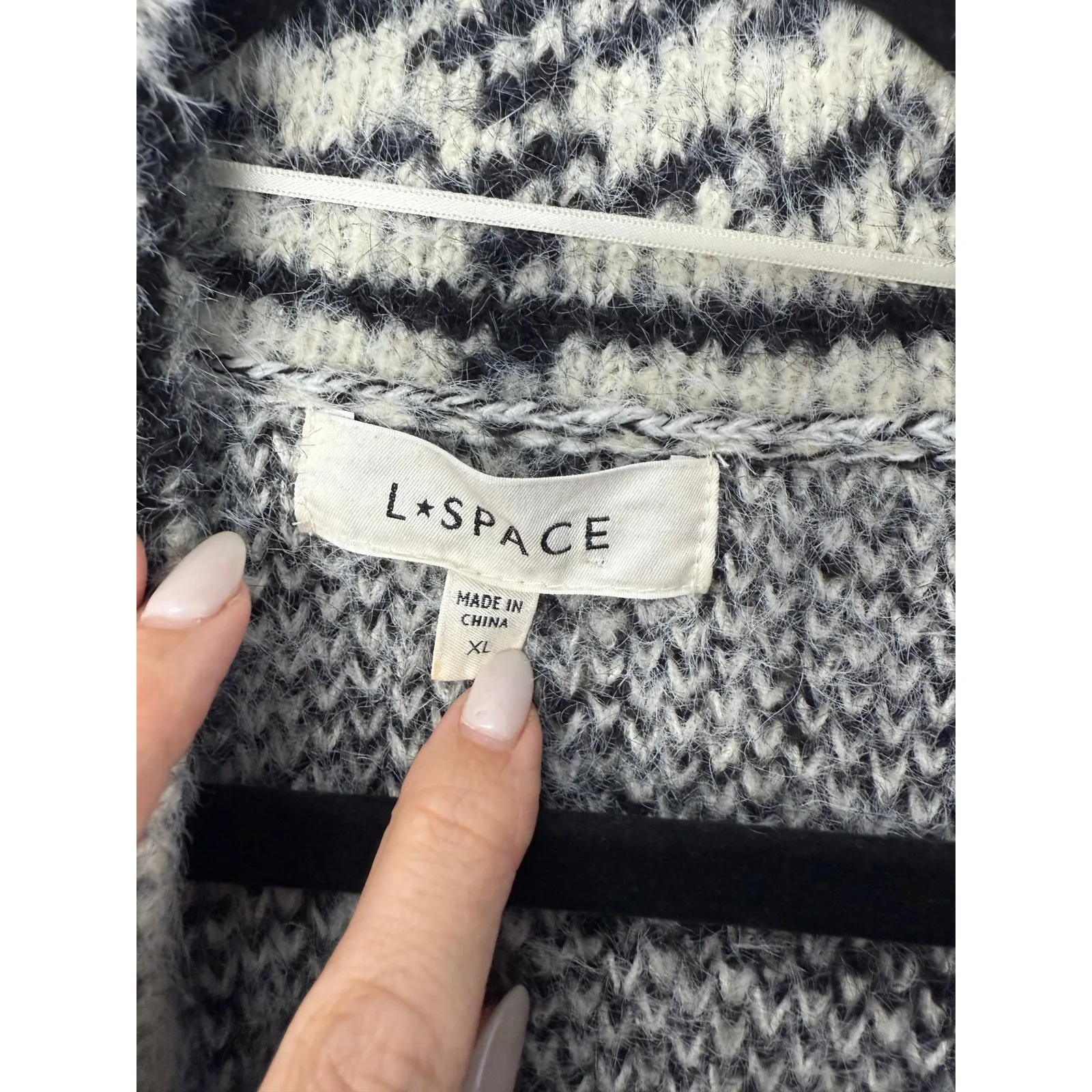 L*SPACE Stirling Sweater Coat in Plaid Ivory Black Women’s XL Cozy Quiet Luxury - Image 6