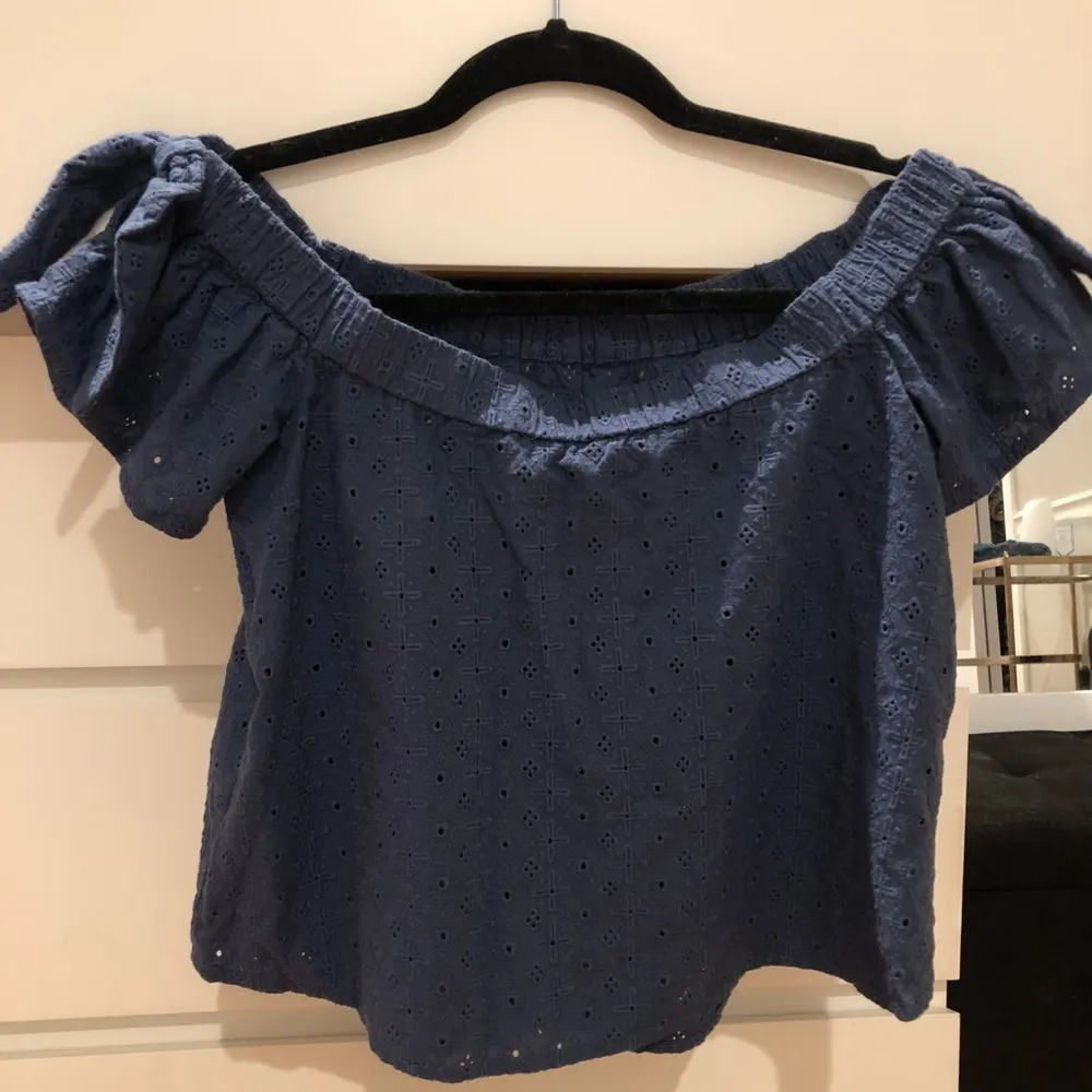 A&F Navy Eyelet Off the Shoulder Top - Image 3