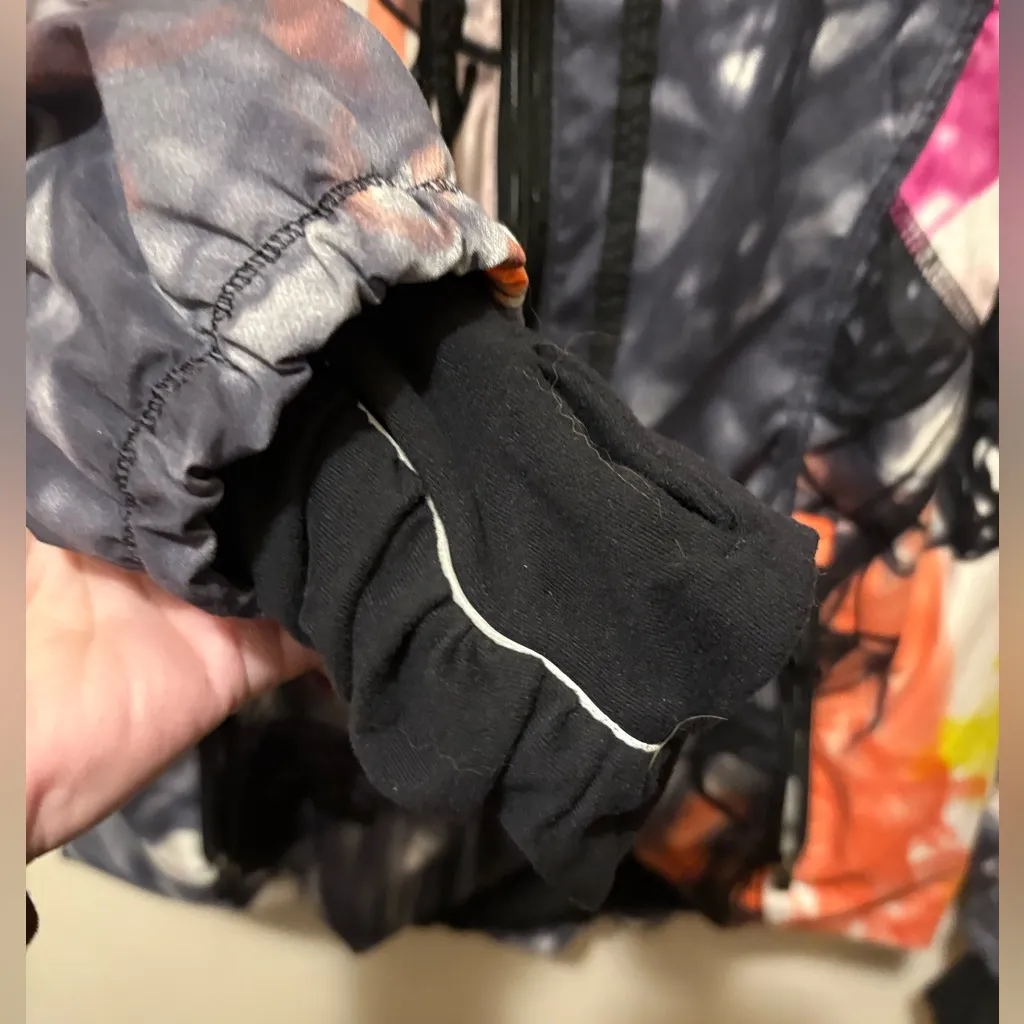 Lululemon Down Time Jacket unicorn tears vintage print size 6 - Image 4