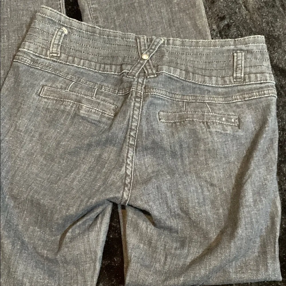 I&M Dark Wash Straight Leg Stretch Jeans with Rhinestone Accents Size 7 - Image 5