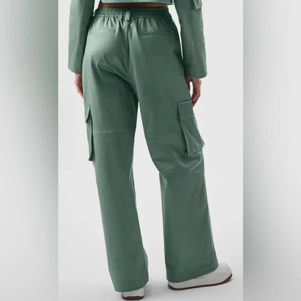 Alo NWOT High Waisted Night Out Cargo Trousers Size S - Image 2