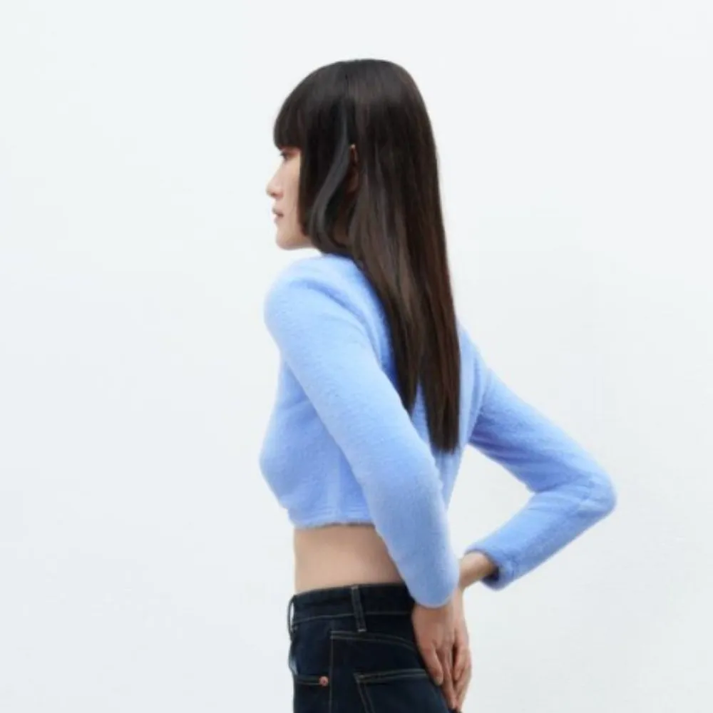 NWT  SOFT FUZZY CUT OUT TOP BLOGGERS FAV - Image 8