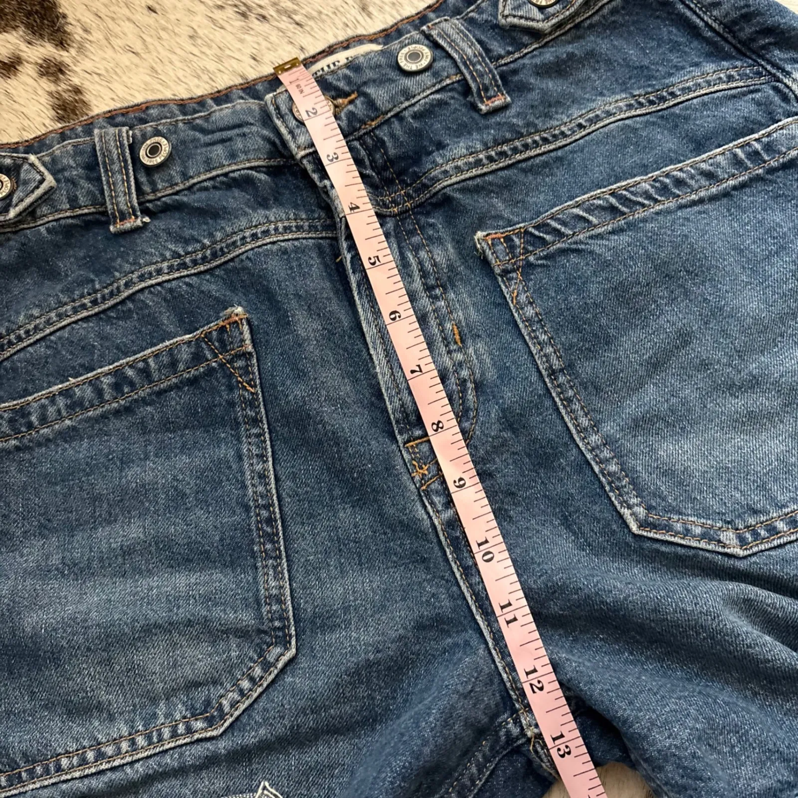 FREE PEOPLE WE THE FREE Palmer Shorts
West Coast Denim Jean Size 26 - Image 7