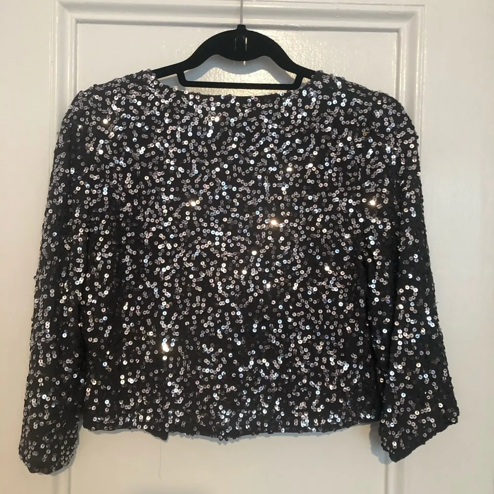 Silence + Noise grey sequin jacket - Image 4