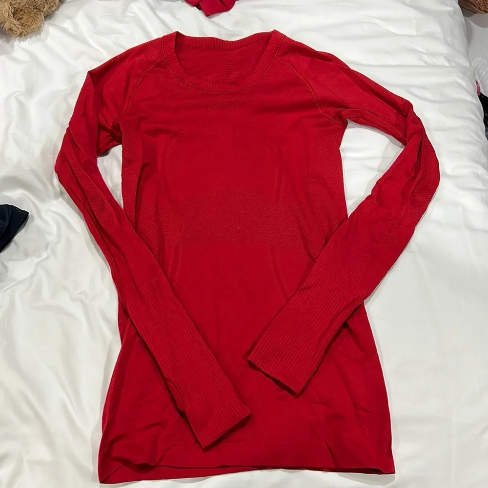Lululemon Dark Red  Long Sleeve Swiftly Tech - Image 2