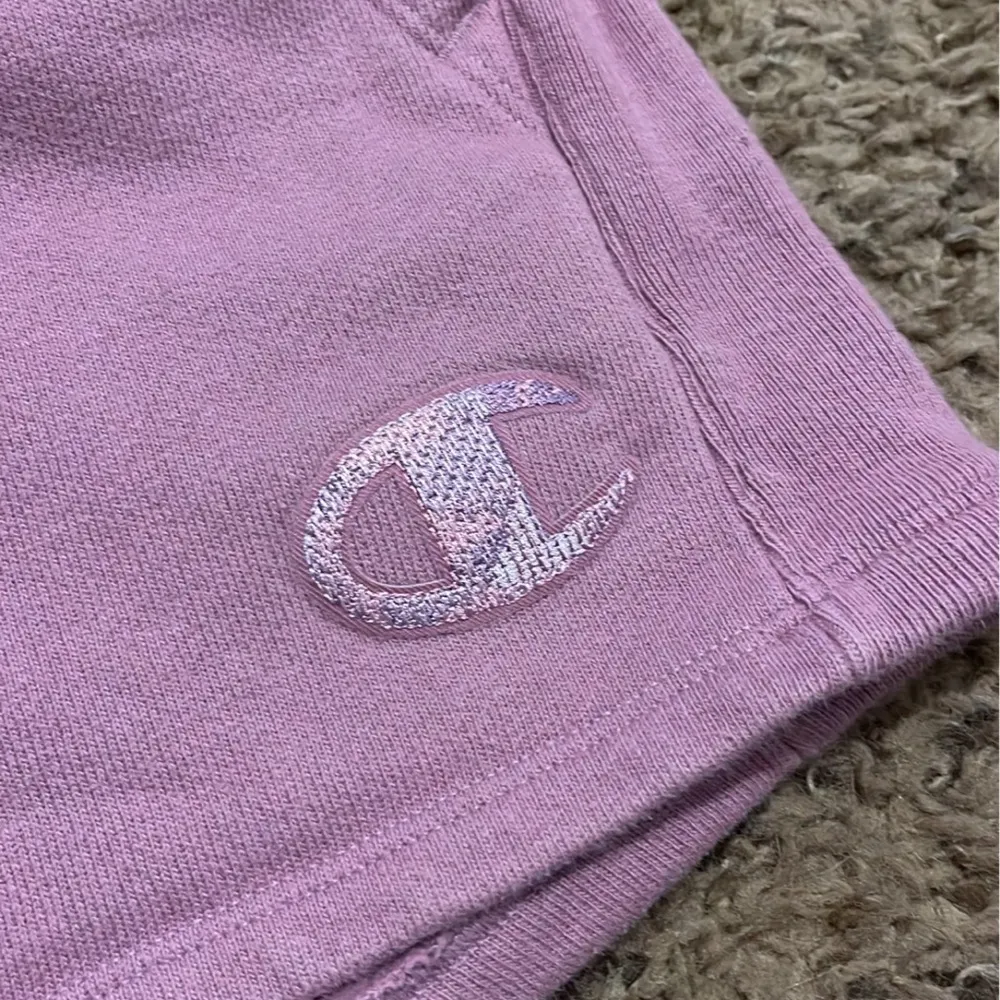 Champion shorts-Size Large - Image 2