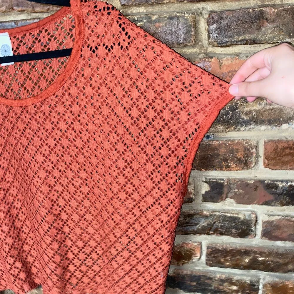 Twinkle Rust Red Short Sleeve Crochet Lace Blouse Women's Size Medium - Image 2