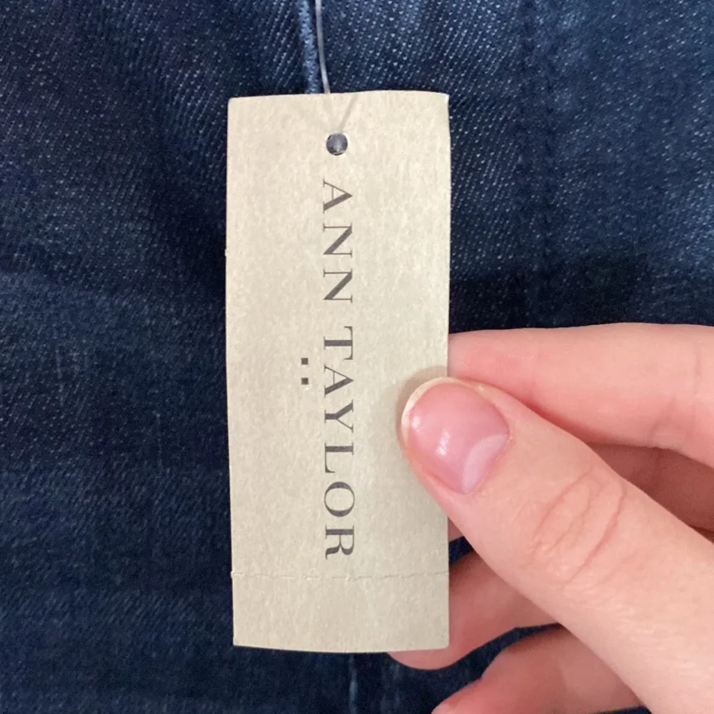 Ann Taylor Factory modern ankle length slim dark wash jeans size 0 Blue - Image 11