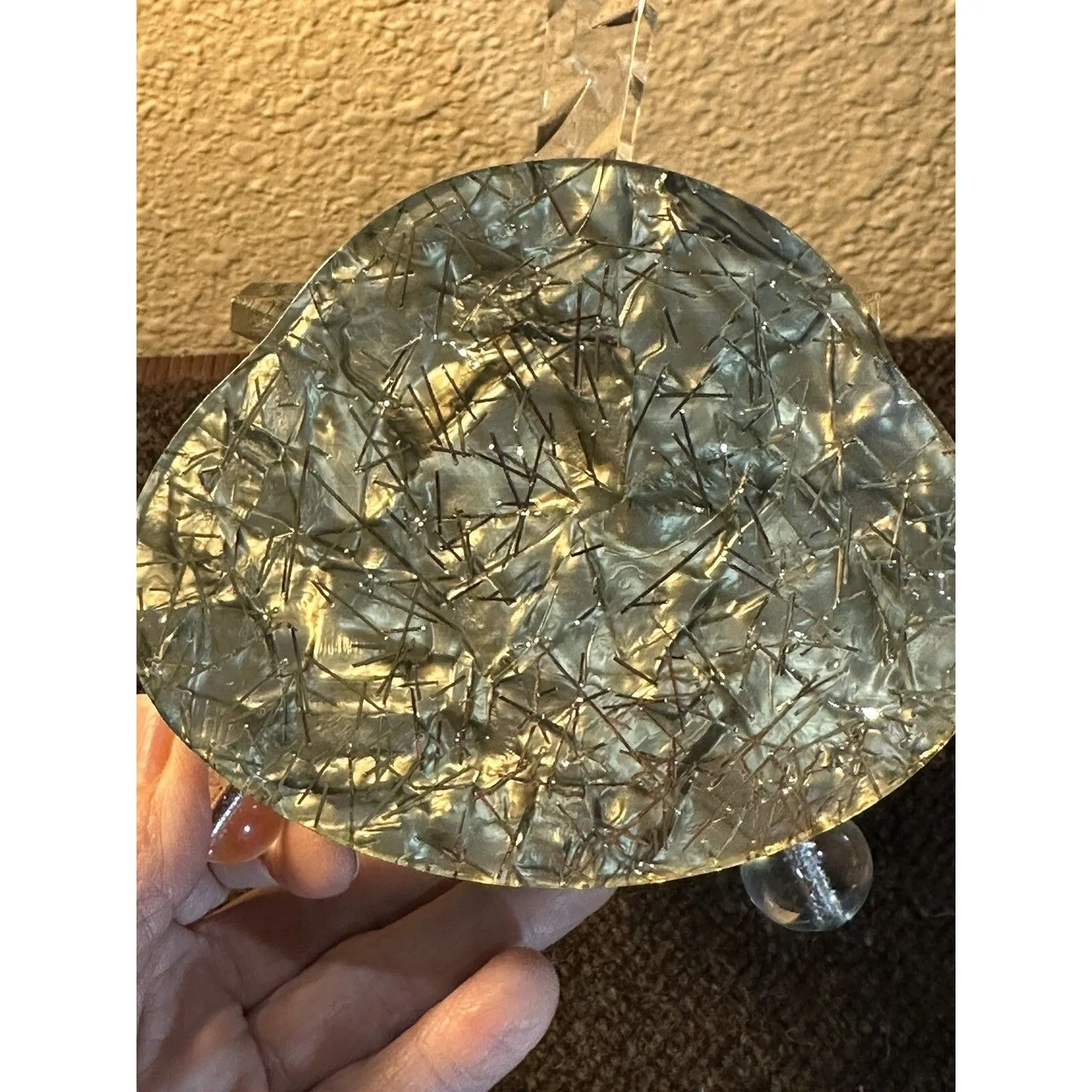 Vintage 1950’s Gilli Originals Clear Carved Lucite Box Bag - Image 4