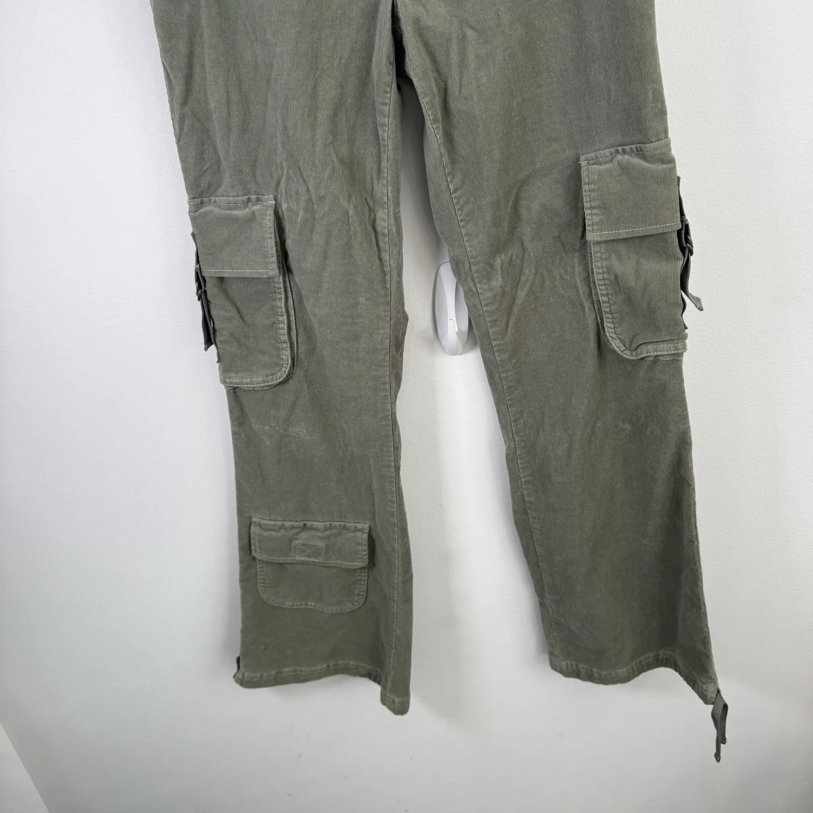 Old Navy Low Waist Bootcut Corduroy Cargo Pants Y2K NEW Womens 8 - Image 4