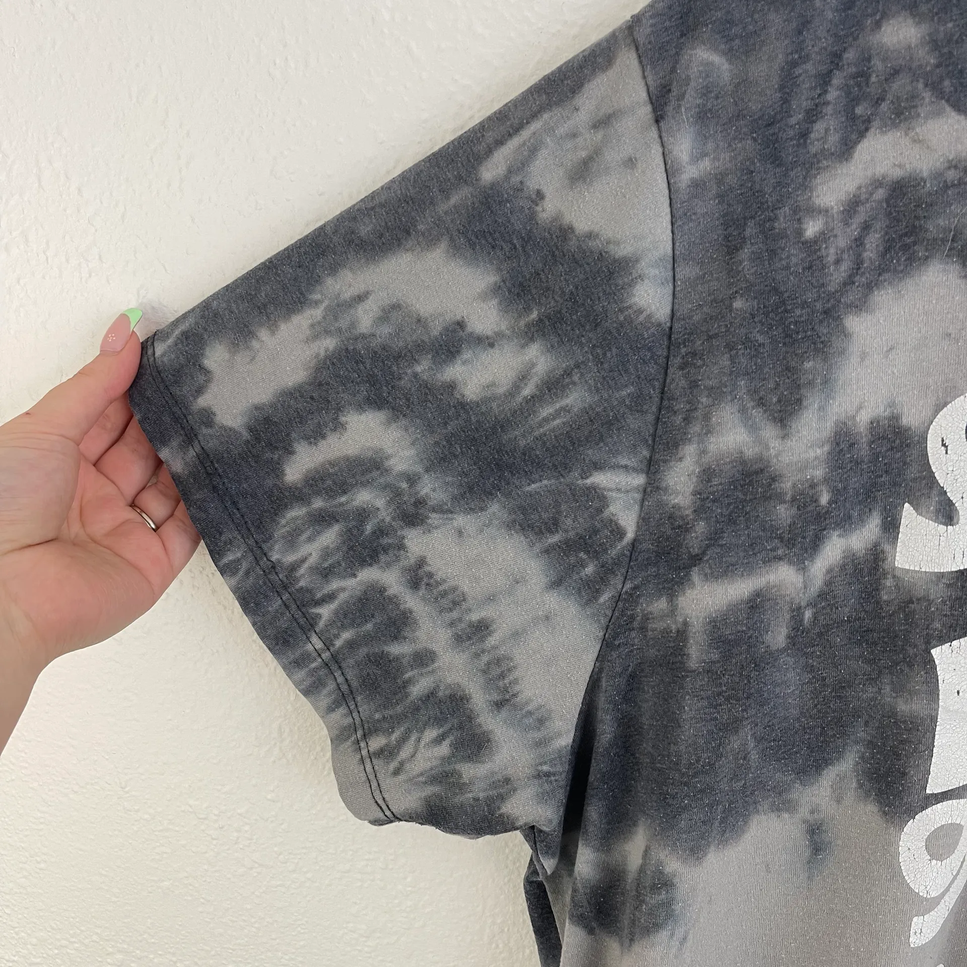 Black Grey Tie Dye 1972 World Tour Short Sleeve Graphic Tee - Image 5