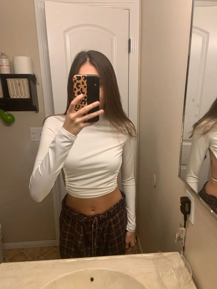 Brandy Melville Backless White Long Sleeve  - Image 3