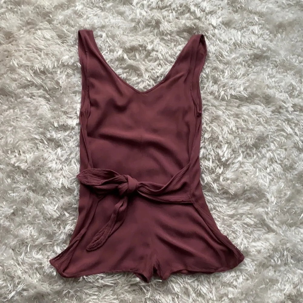 Kendall and Kylie Rose Toe Front V Back Romper - Image 4