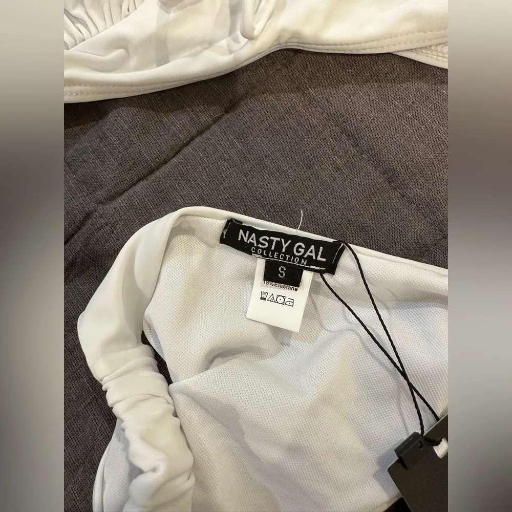 Ruched Ruffle Detail Bikini - Image 4